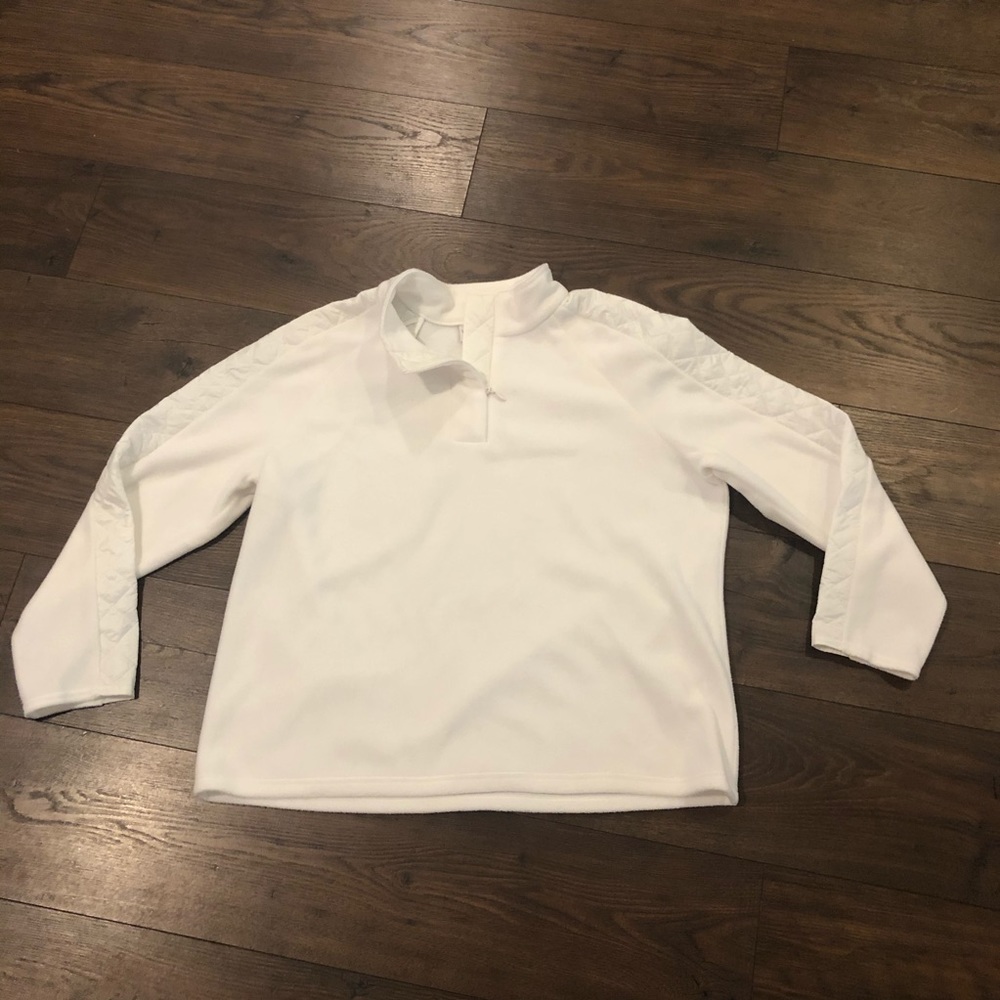 Weekends by Chico’s quilted fleece